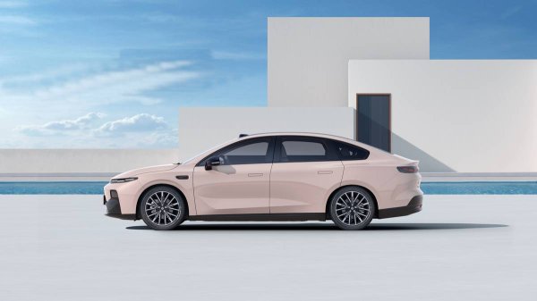 全民配资 激光雷达+端到端辅助驾驶，零跑B01来袭！